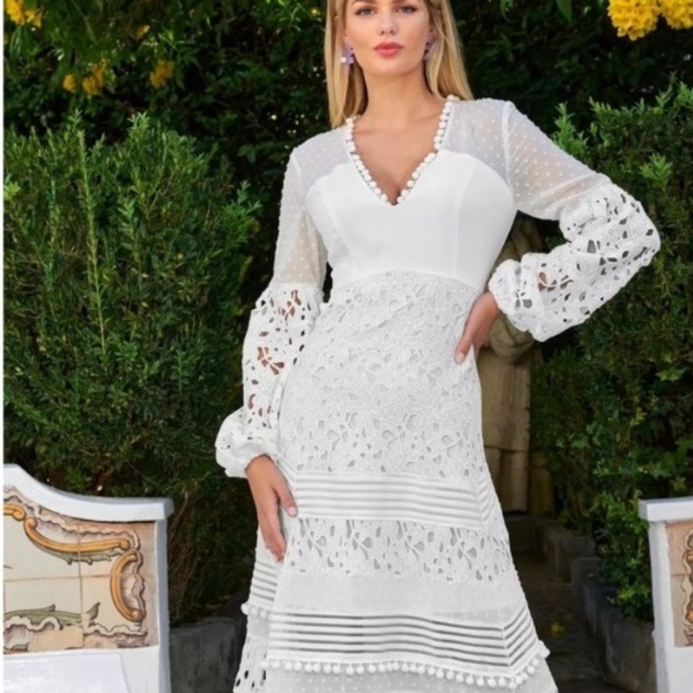 Boston Proper Lace Swiss Dot Dress size SM‎ White Boho Pom Pom Trim V-Neck